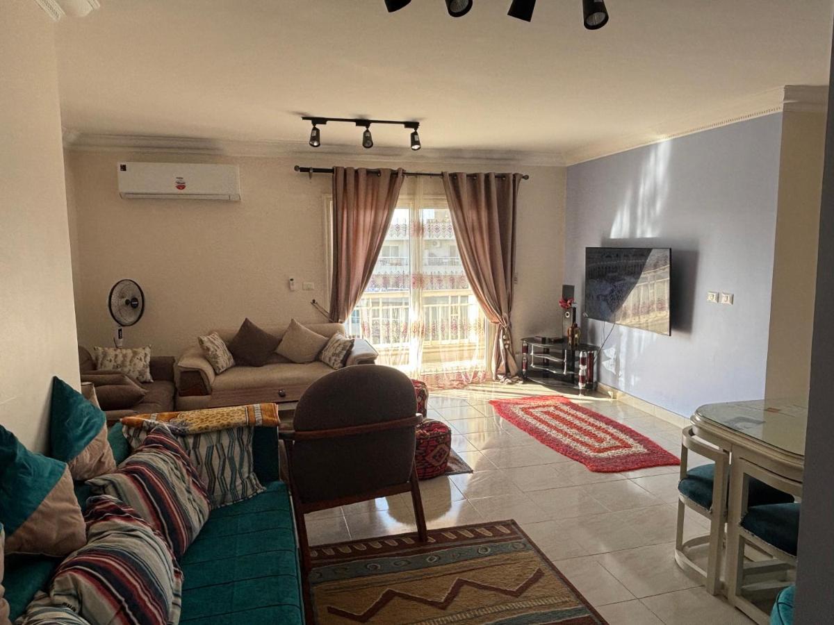 شقة بإطلالة هادئة في أرقى مناطق مدينتي بي 10 - B&B Madinaty
