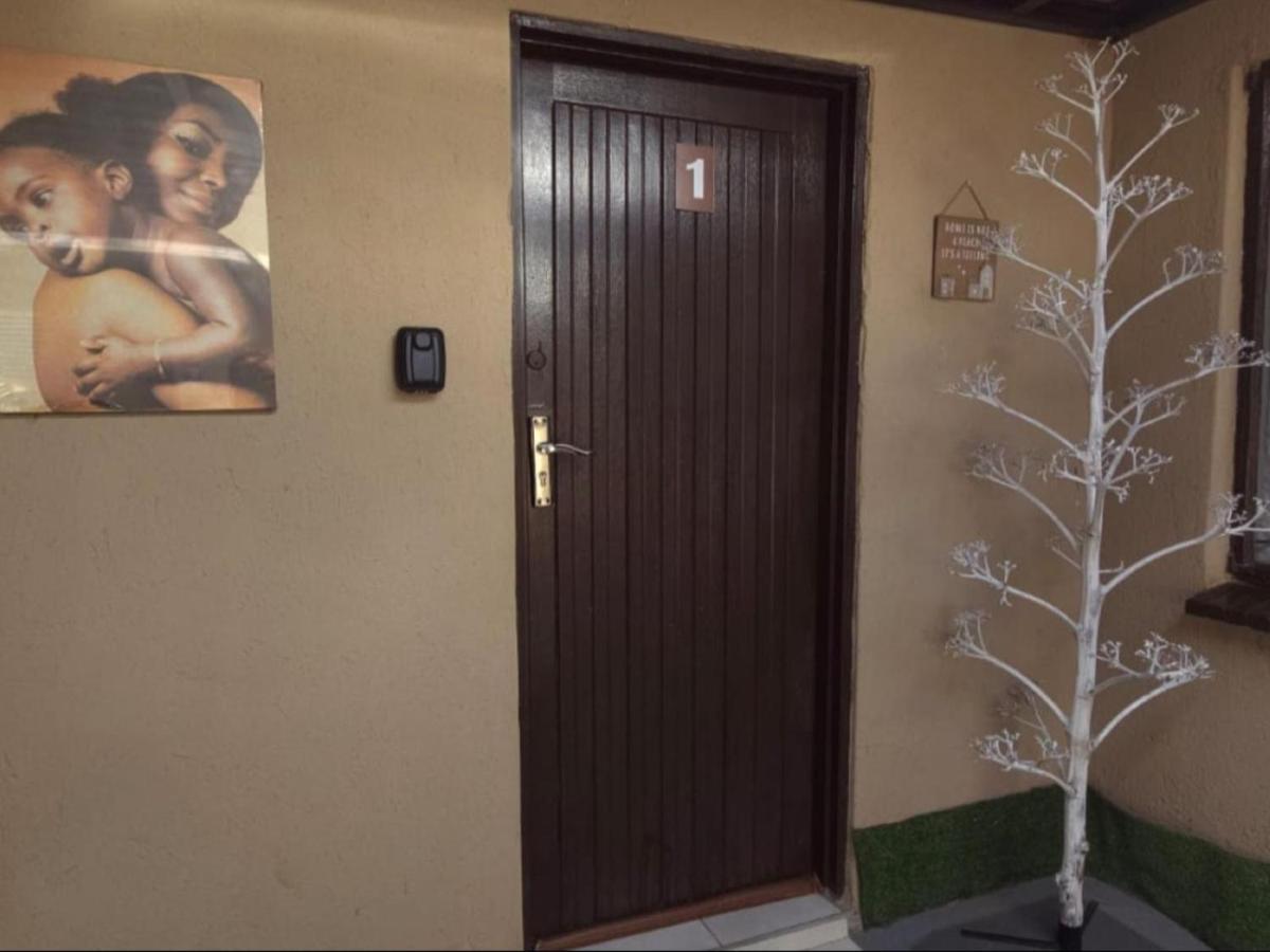 Akwaaba Fie Guesthouse - Ferienwohnung Lebowakgomo
