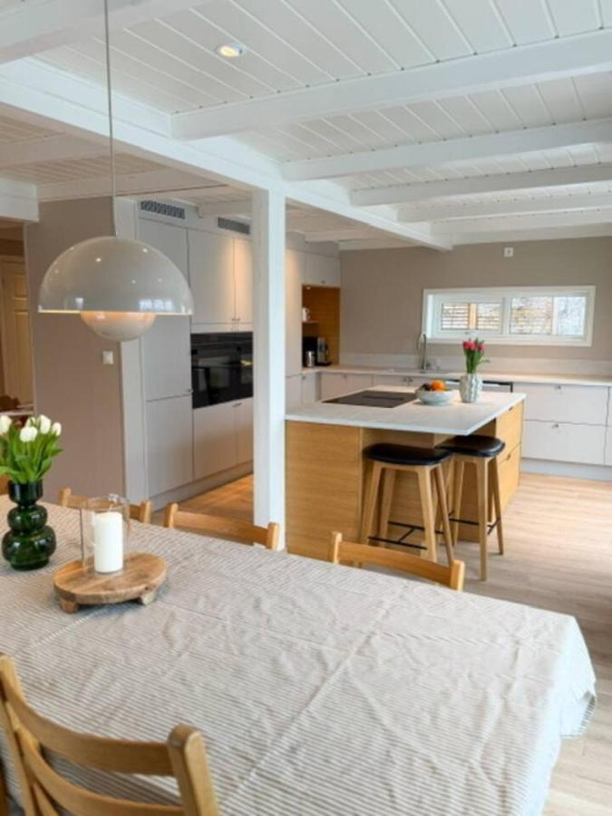 Villa ihugas - A modern Family Home close to the sea - Chambres d'hôtes Skjelfjord