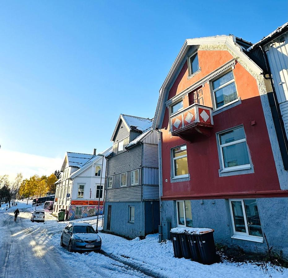 City apartment, 2 bedrooms - Hydrus - Chambres d'hôtes Tromsø
