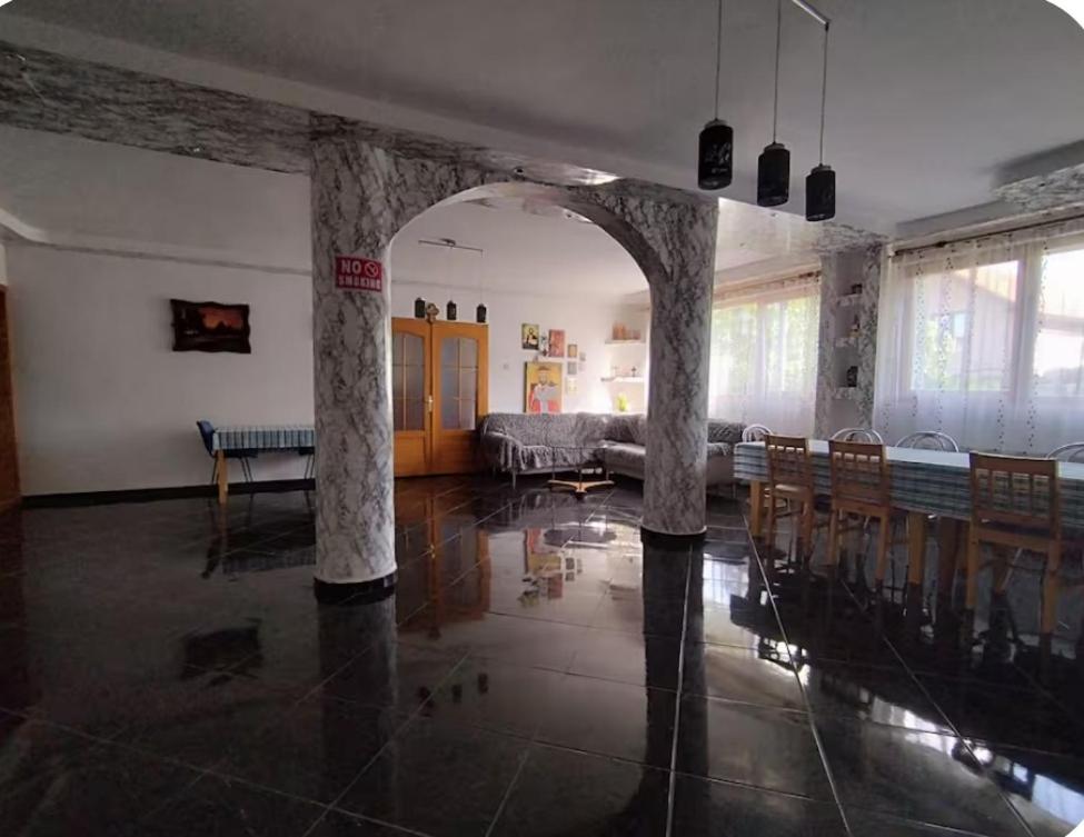 Casa Iancu - Ferienwohnung Rosenau