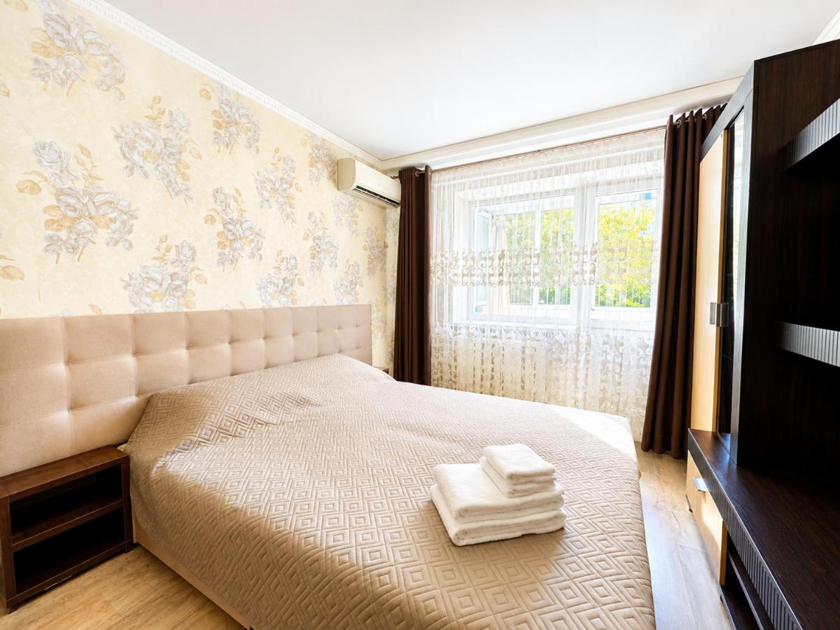 Cozy Studio in Cheryomushki - 15min to City & Sea - Bed and Breakfast Odessa