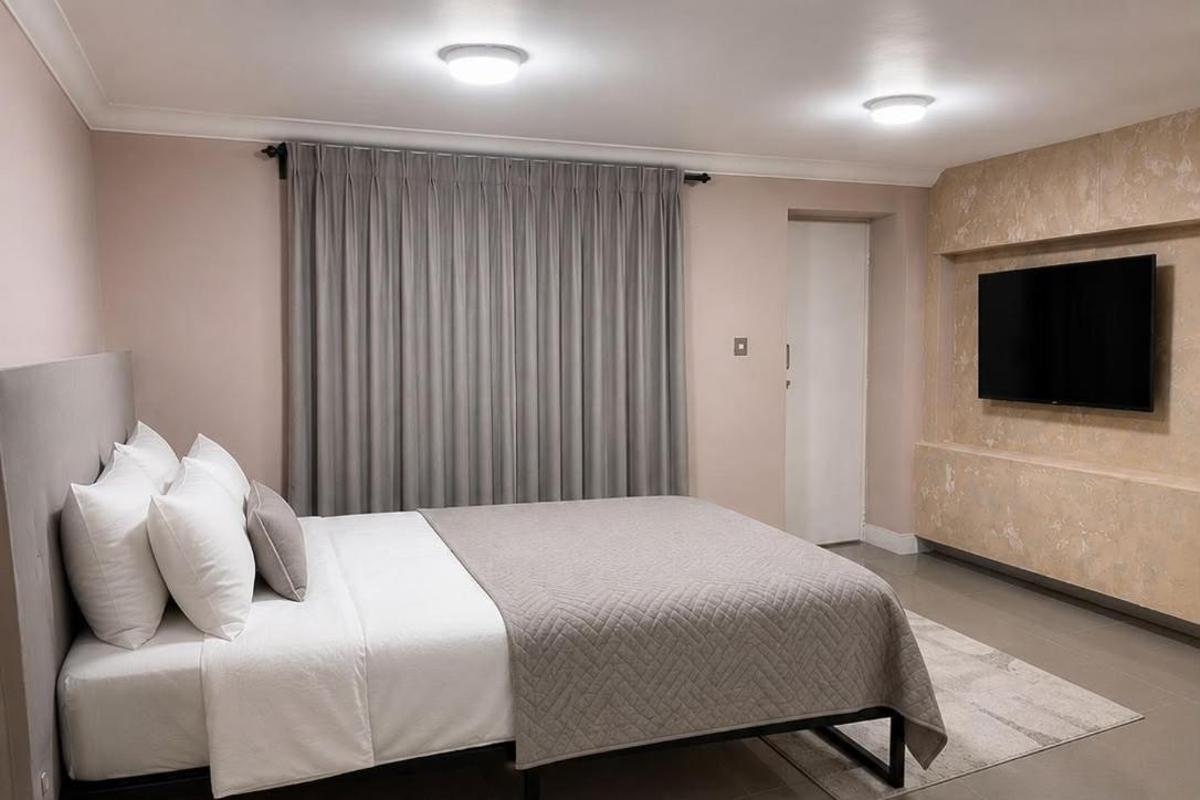 basement studio bell street - B&B London