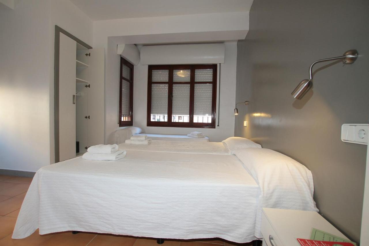 Camera Tripla con Bagno in Comune
