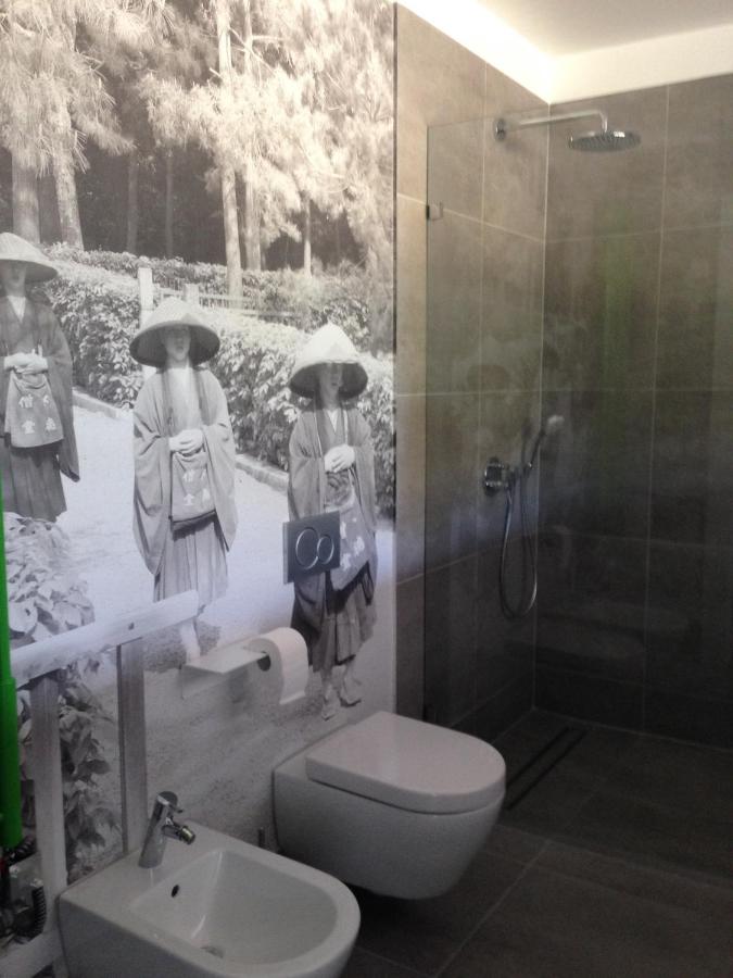 Camera Matrimoniale/Doppia con Letti Singoli con Bagno