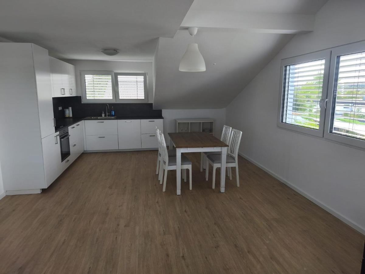 Schönblick Apartment - B&B Schönaich