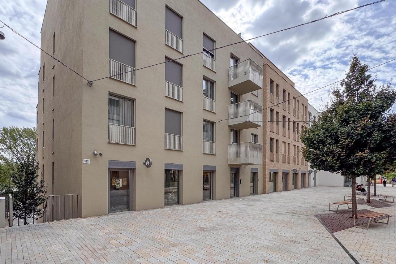 Historic Center Apartment - Near Castle & River - B&B Bratislava