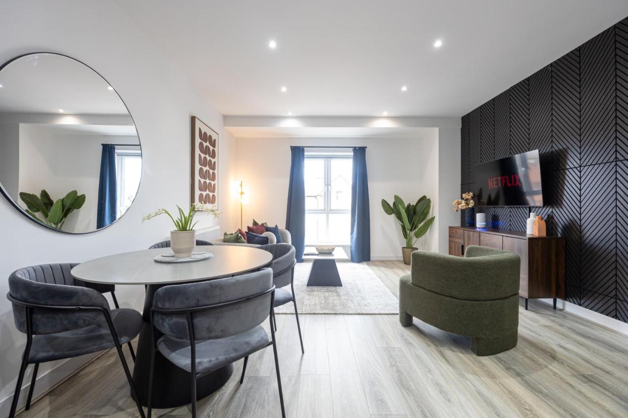 Stylish 2 Bed Apt with FREE onsite Car Parking near Liverpool Football Stadium - B&B Liverpool