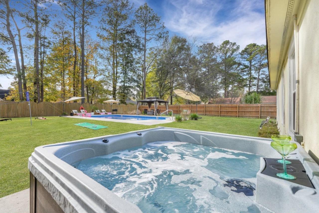 Savannah 5BR Pool, Jacuzzi, Firepit, Sports, Games - B&B Savannah