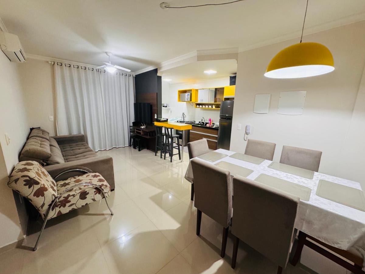 Apartamento 8 pessoas em bombas - B&B Bombinhas