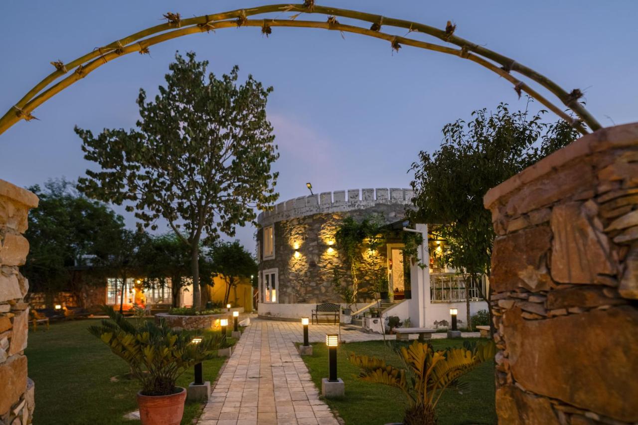 The Pines Villa - Entire villa with hill view near Jaipur - Chambres d'hôtes Ani