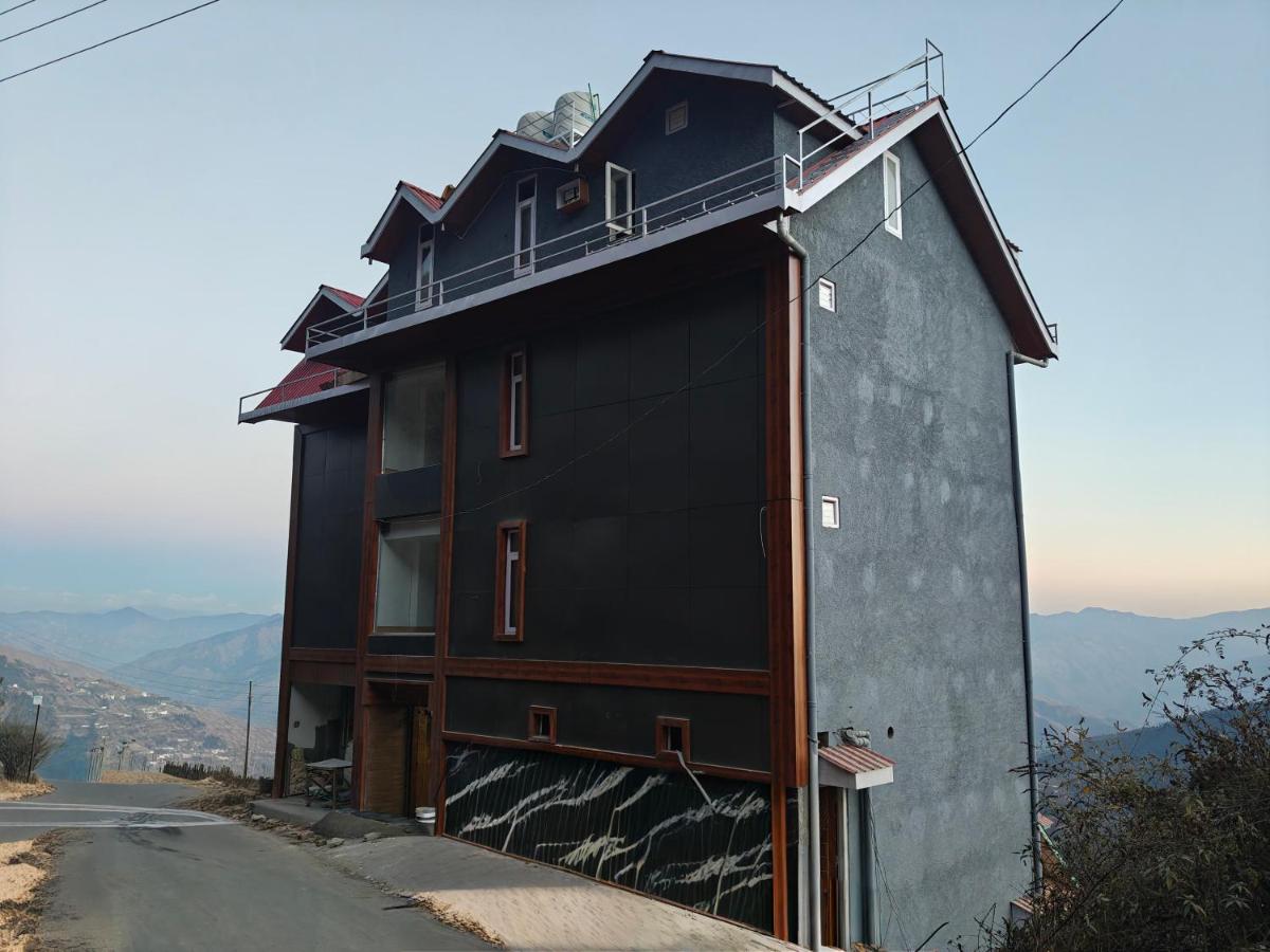Sunrise Villa Homestay l Near Kufri - Bed and Breakfast Chiyog
