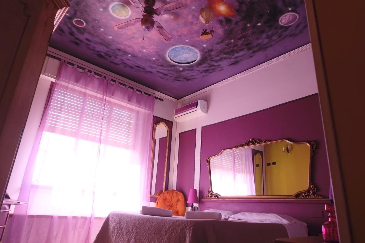 Standard Zimmer mit Kingsize-Bett