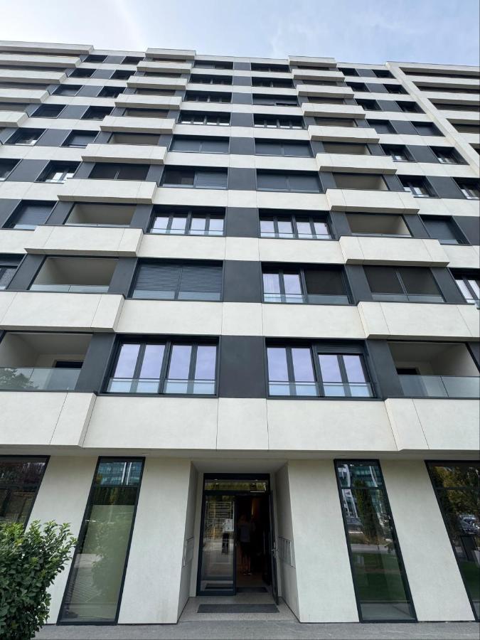Biser 7 - Airport Garden - Private parking - Ferienwohnung Belgrad