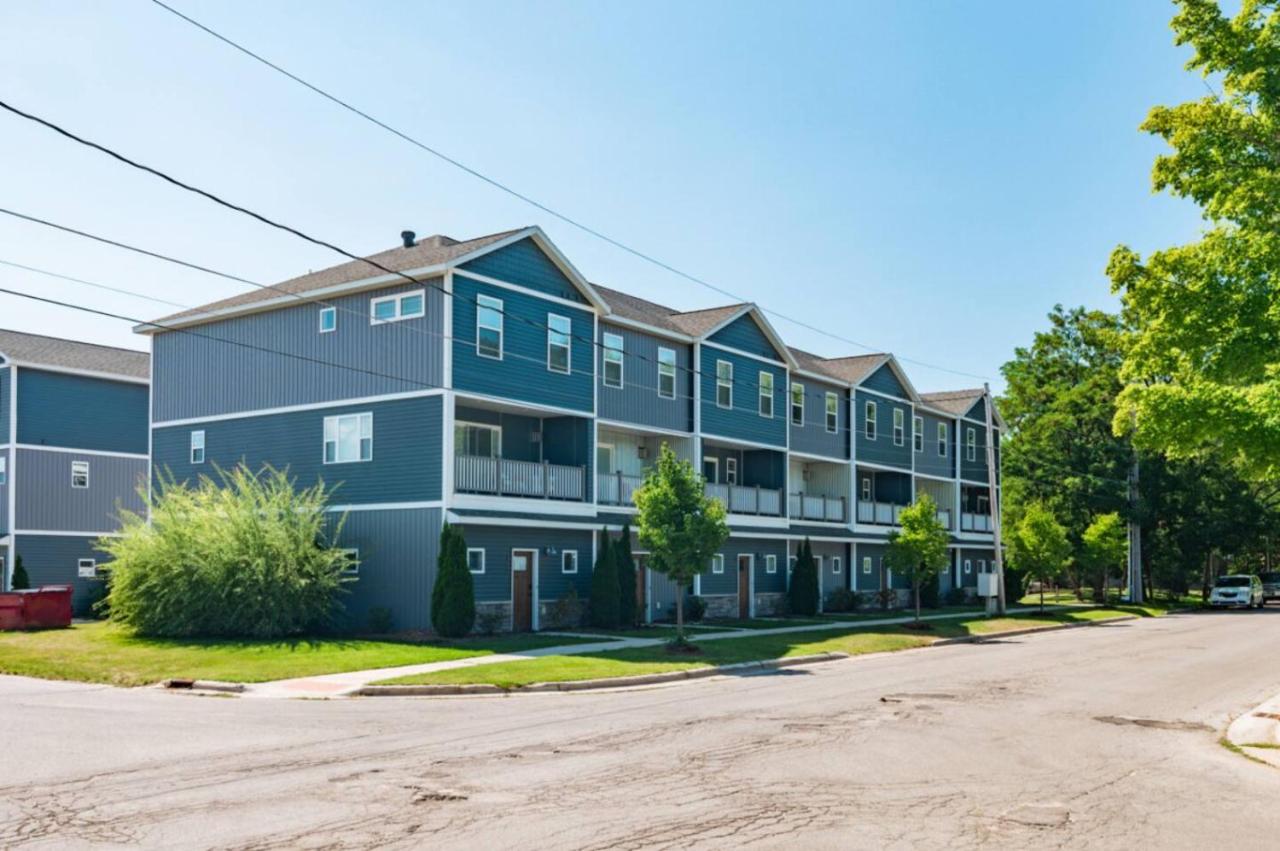 Primrose Studio 1BR Studio near Downtown Beaches Wineries - Bed and Breakfast Traverse City