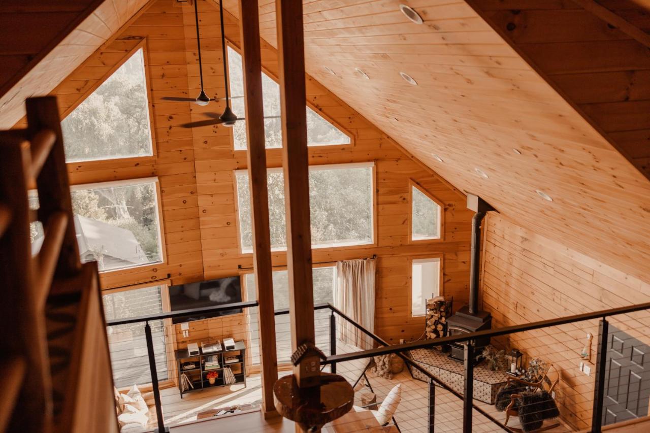 Award-winning A-frame with hot tub sunset views - B&B Julian