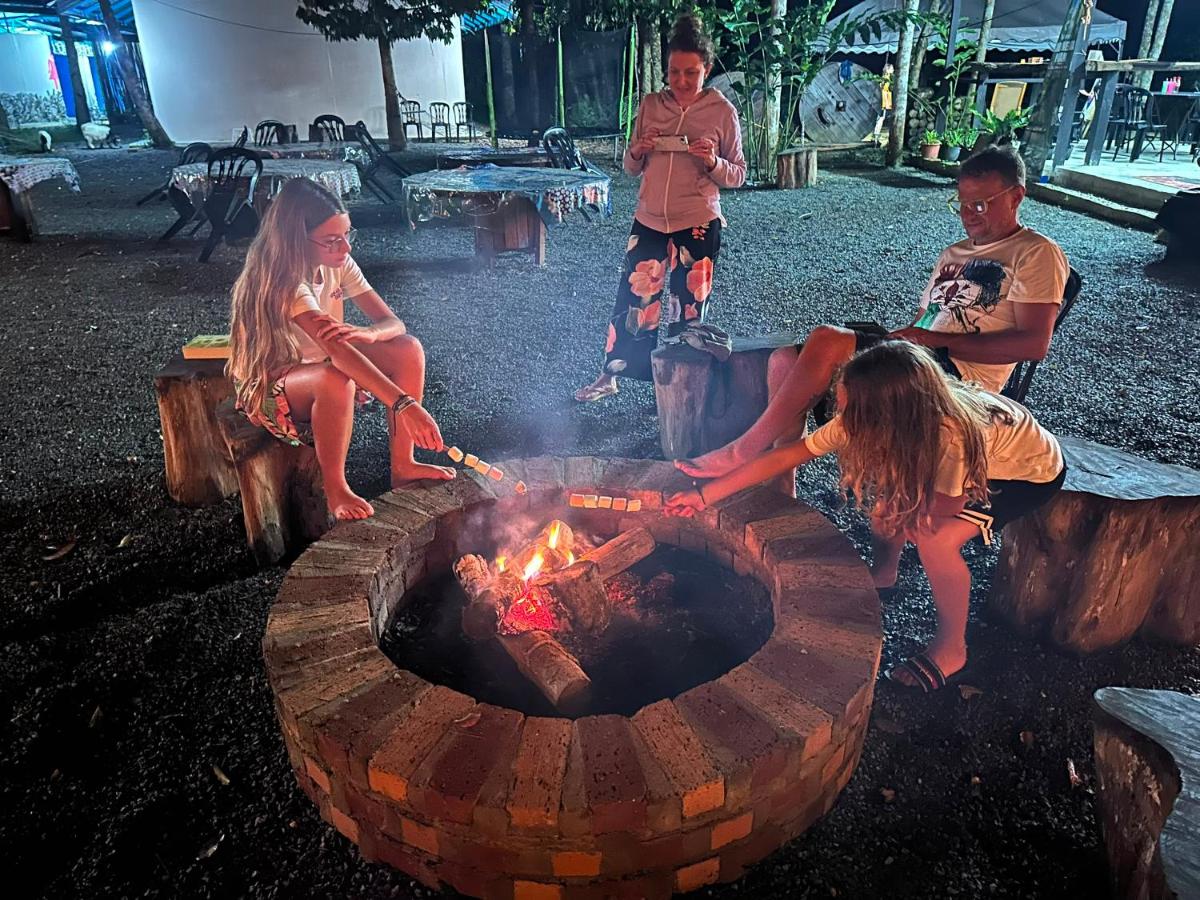 Gaharu glamping park - Bed and Breakfast Jerantut