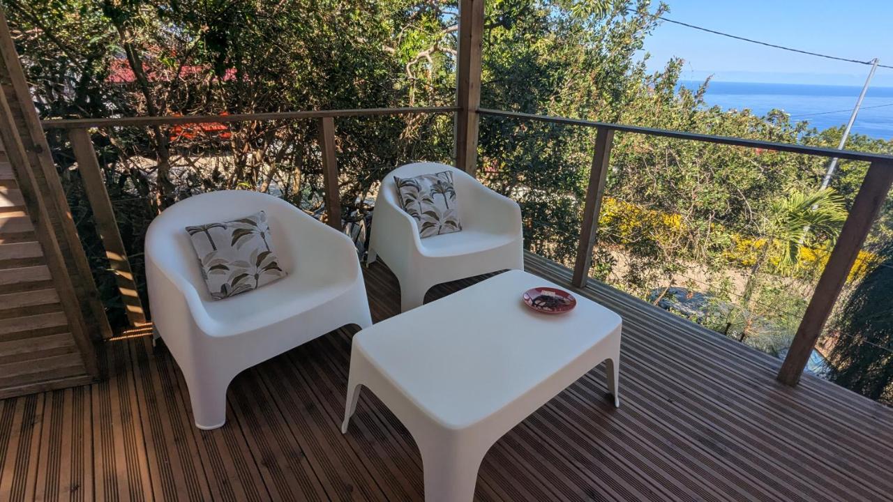 Kaz baies roses - B&B Saint-Leu