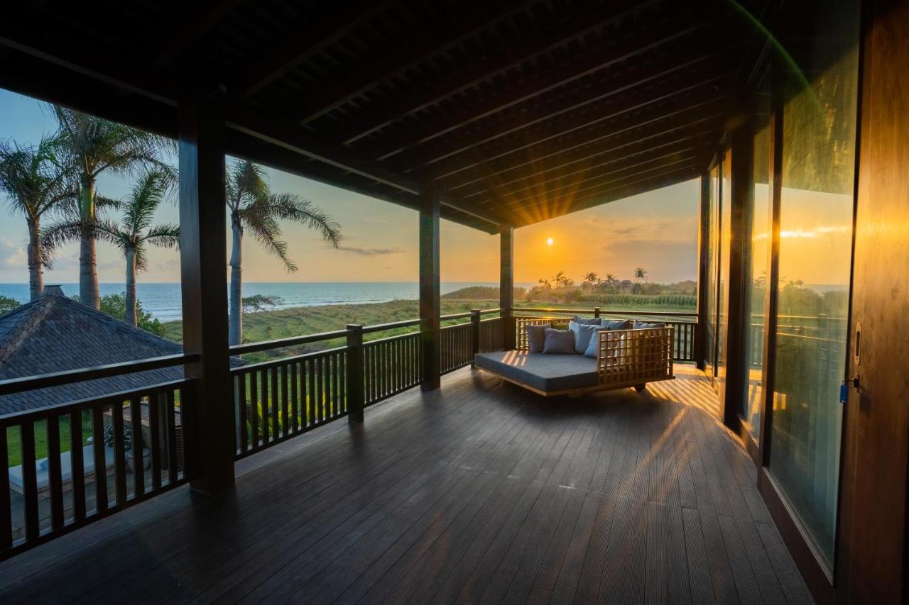 Villas Breeze ONE 4BR luxury getaway! - B&B Selemadeg
