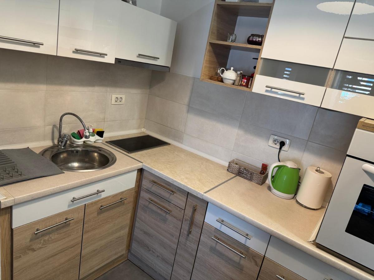 Urban Nest Skopje Cozy Apartment City Center - Bed and Breakfast Skopje