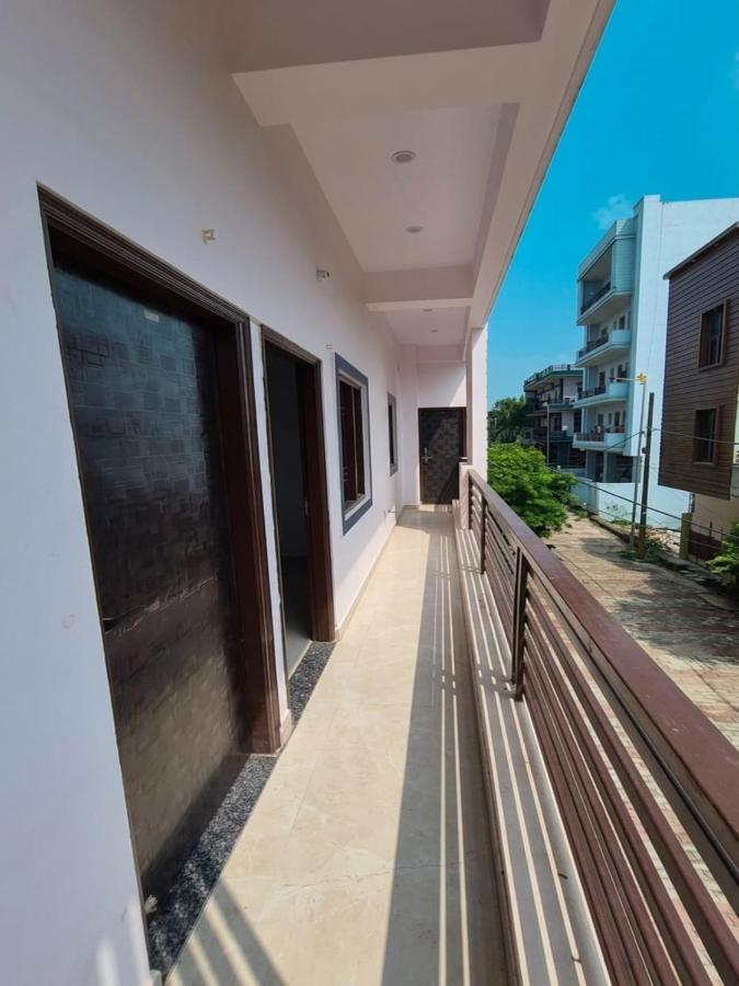Shiv Kashi Home Stay - Bed and Breakfast Benares
