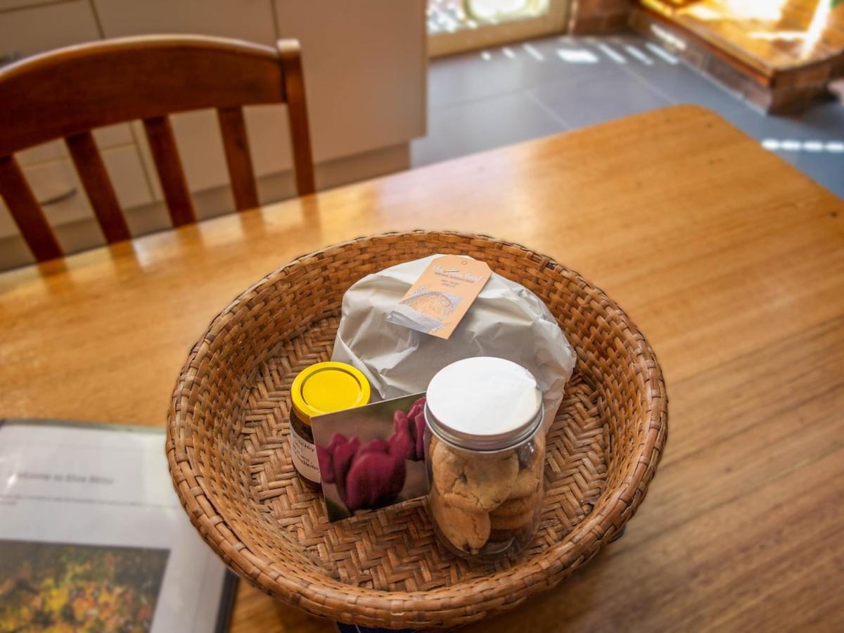 Entire Home, 2 Bathrooms, Office, Walk to CBD - B&B Armidale
