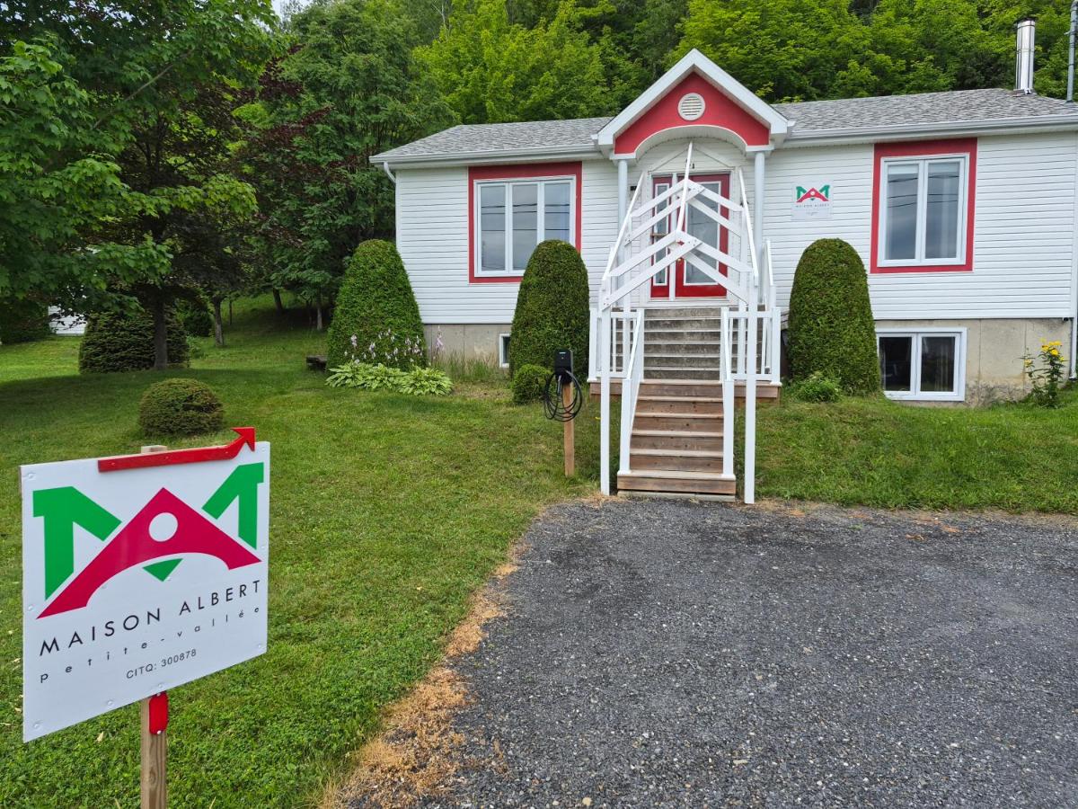 Maison Albert - Maison de campagne - Chalet - Borne de recharge - Tranquillité - B&B Petite-Vallée