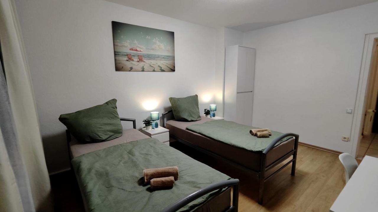 Schönes Apartment Nähe Hamborn DU02 - B&B Duisburg