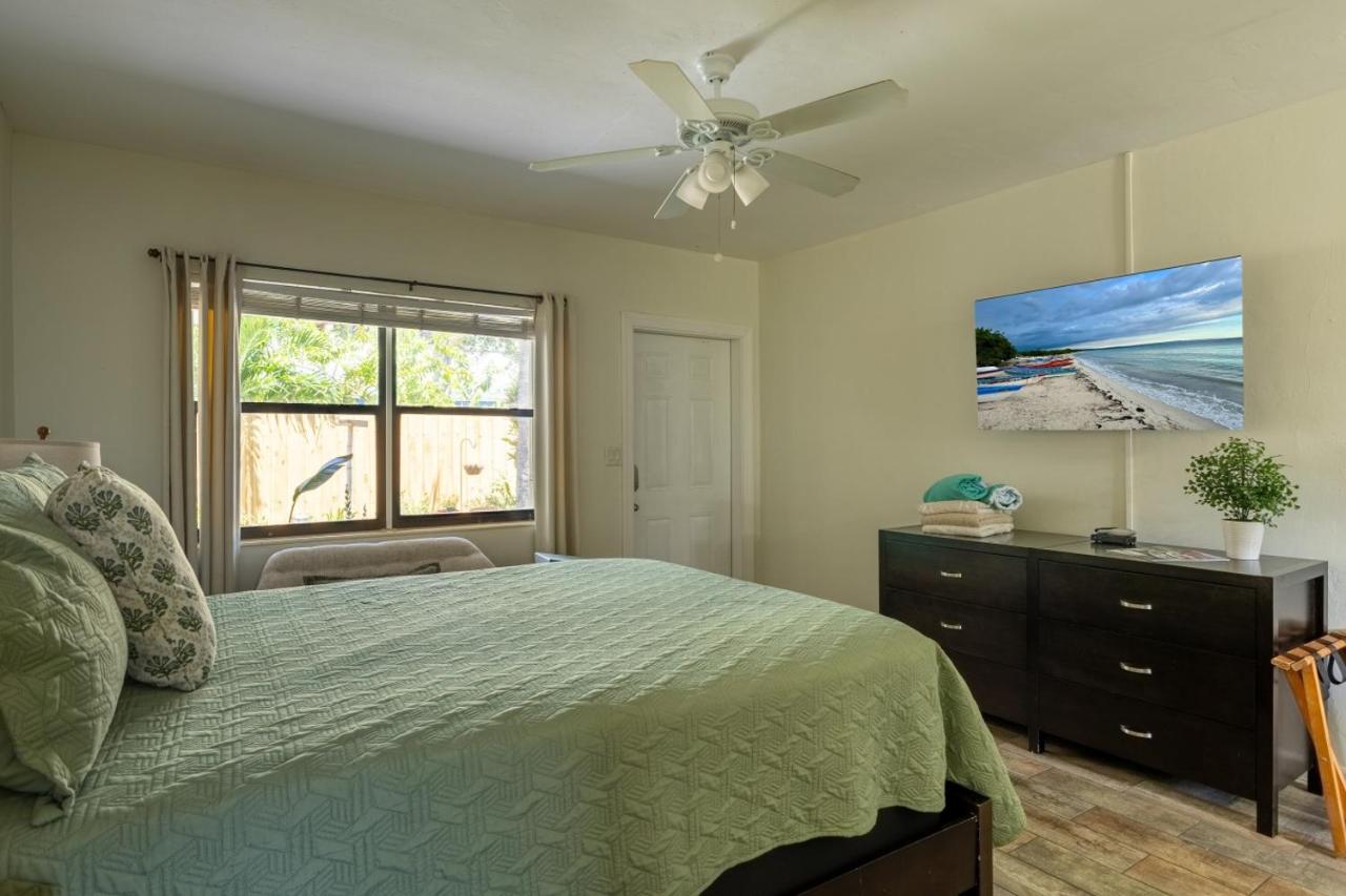 Studio in Pompano Beach two blocks from the Ocean - Chambres d'hôtes Pompano Beach