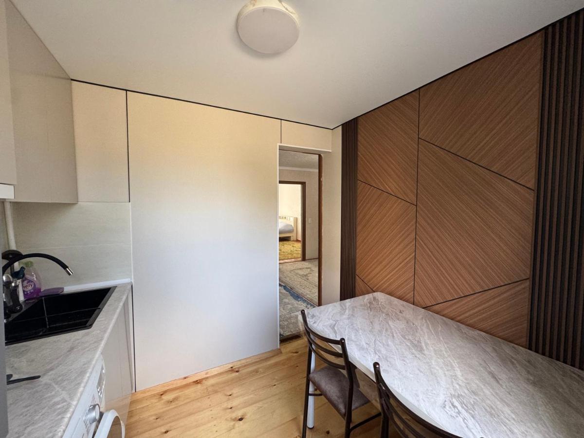 Akyl Apartment - Ferienwohnung Karakol