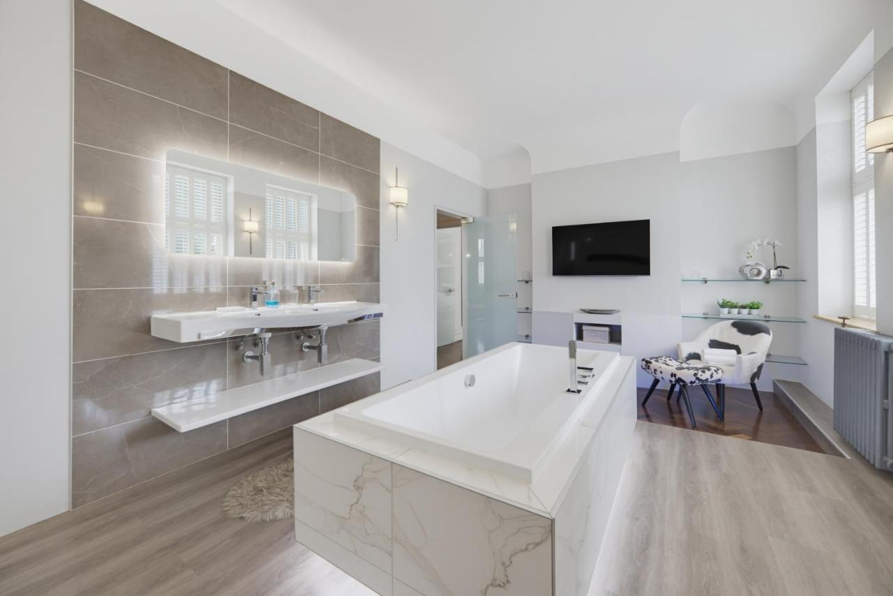 Stunning Luxury Apartment - Heart of Swansea - Ferienwohnung Swansea