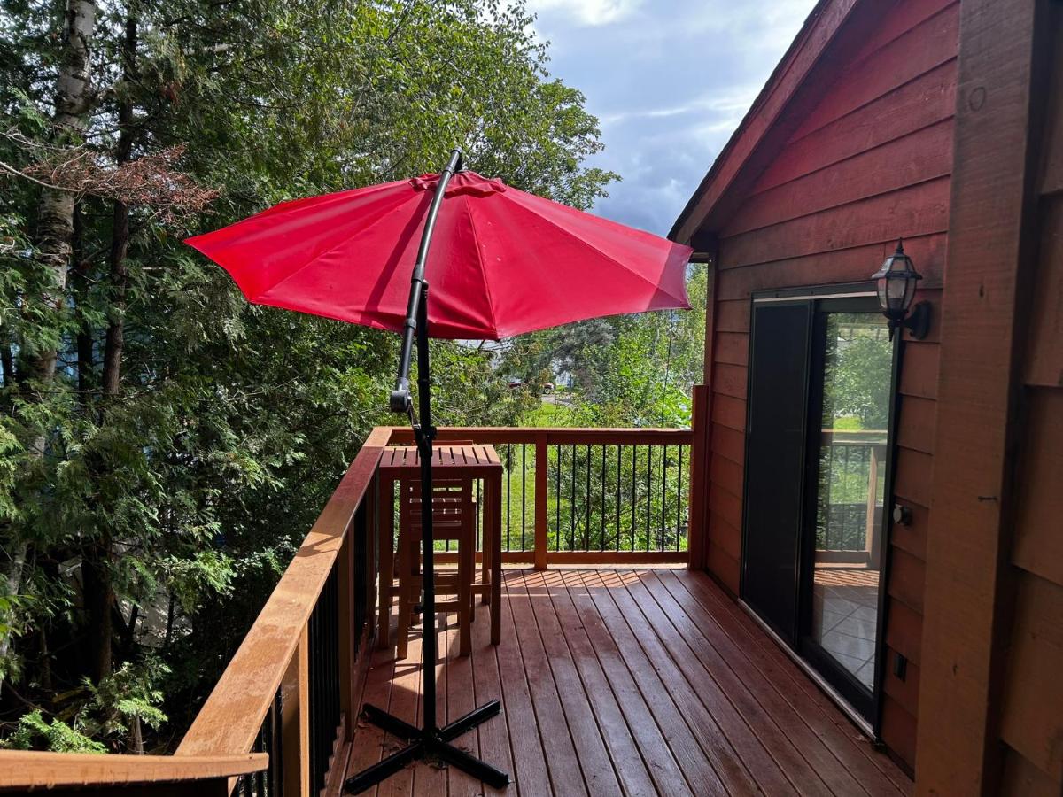 Chalet Style, Lakeview Cottage - Ferienwohnung Bailieboro