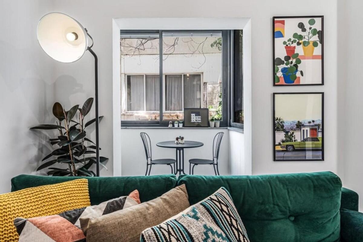 Urban Luxe Apartment - Central TLV by SeaNRent - B&B Tel Aviv