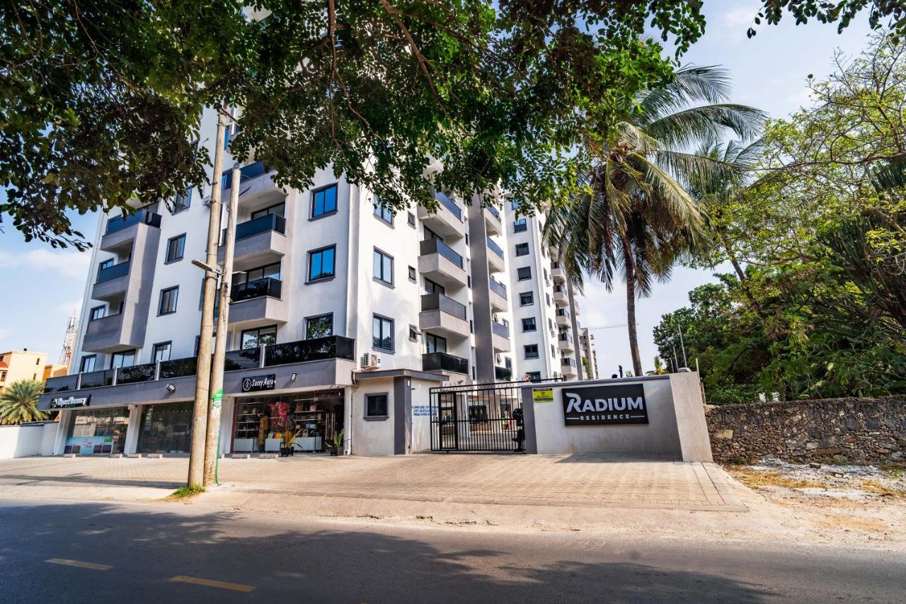 SeyniKe Radium Nyali 3BR Pool, AC Beach 15 Min - B&B Mombasa