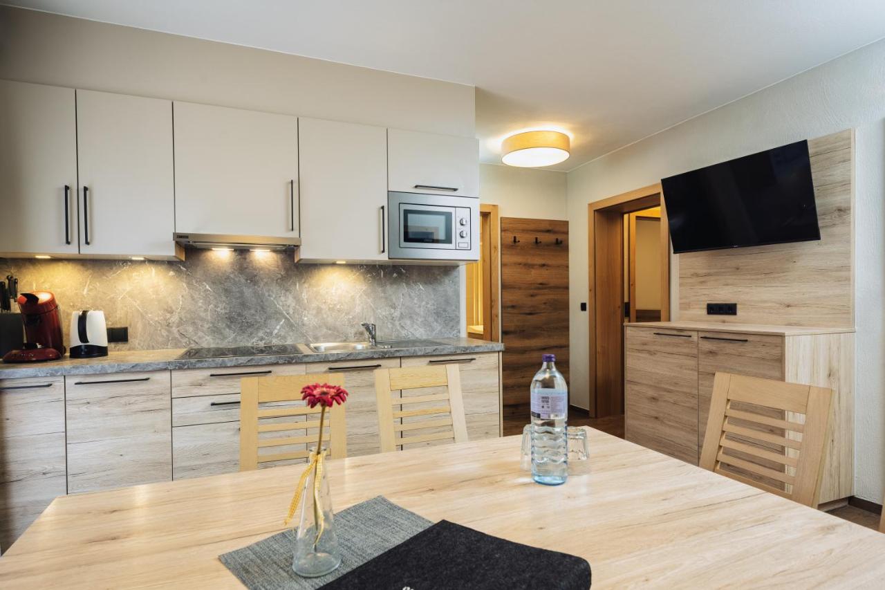 Appartamento con 4 Camere da Letto e Balcone 
