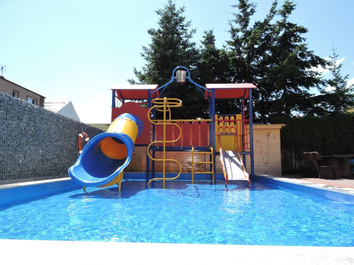 Dreibettzimmer mit Balkon