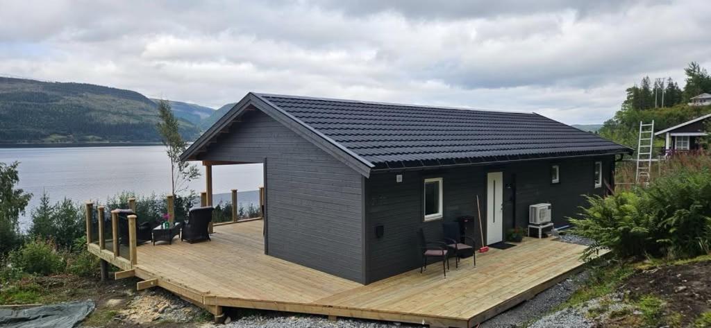 Fjordblikk newly built cottage with panoramic view - B&B Hindbergaune