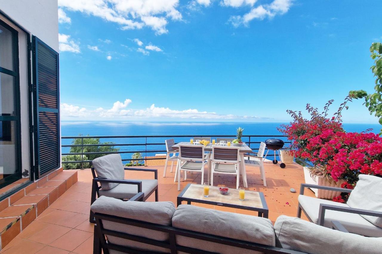 Vivenda da Esquina - Pool & Sea view by LovelyStay - B&B Caniço