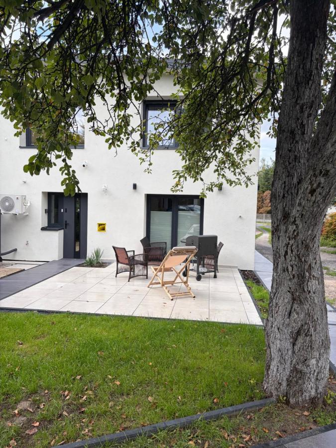 Przytulny Dom pod Jabłoniami przy Targach Kielce - Chambres d'hôtes Kielce