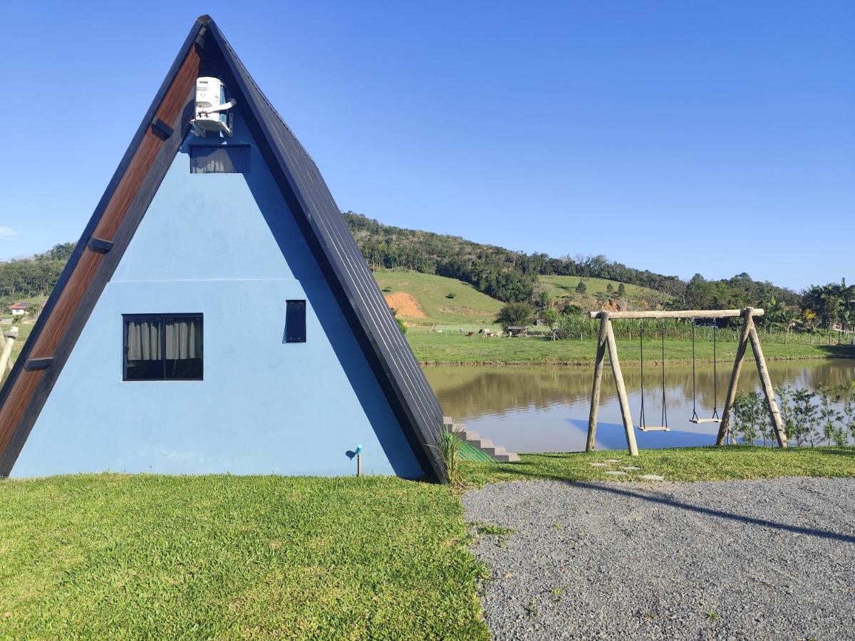 Chalé à beira do lago 02 - B&B Timbó