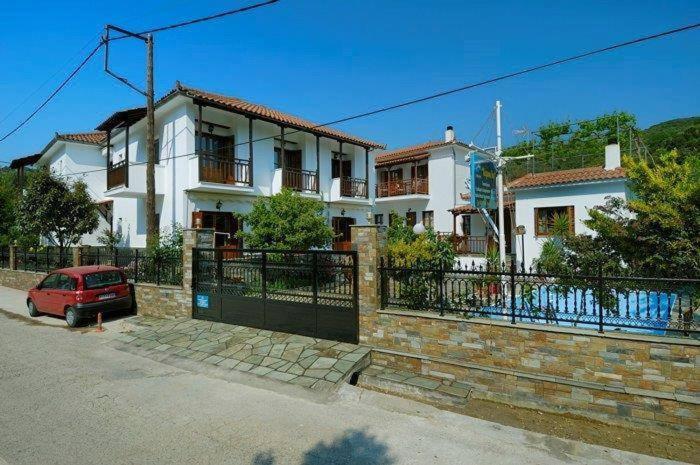 Charoula - B&B Plataniás