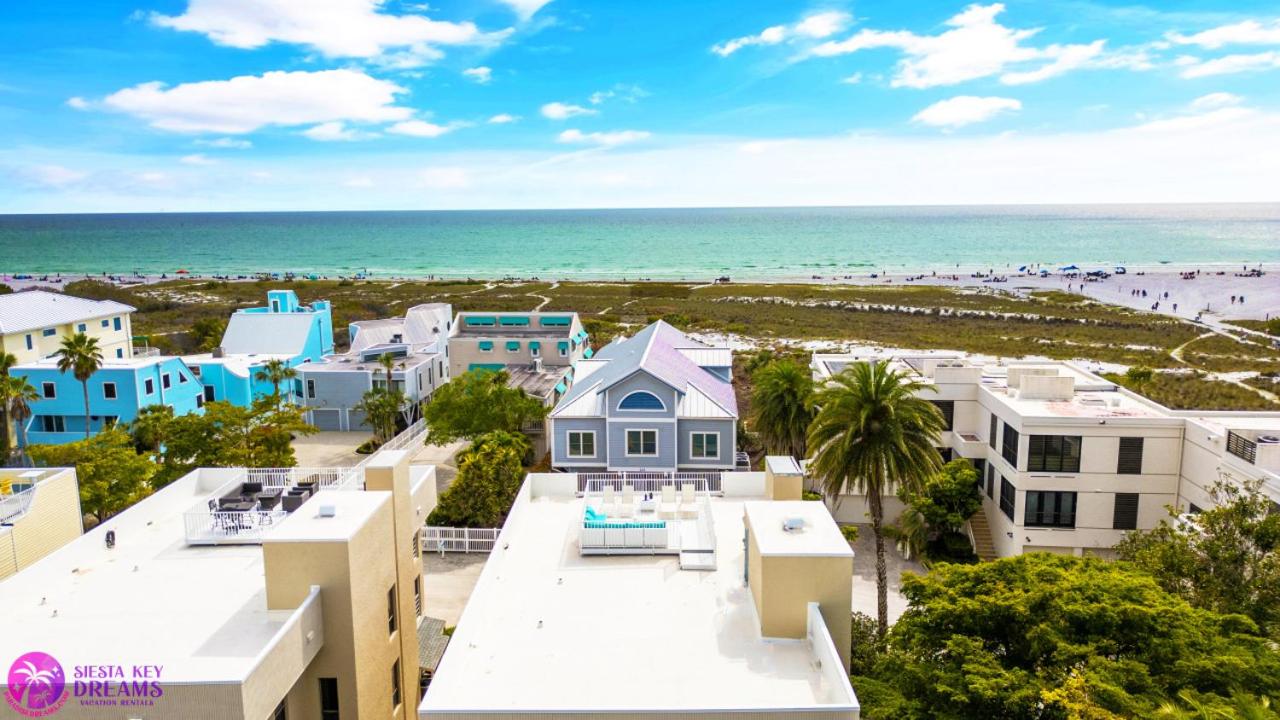 Luxury Penthouse, Ocean Views, Rare Rooftop Sundeck, Private Access to Beach - Chambres d'hôtes Siesta Key
