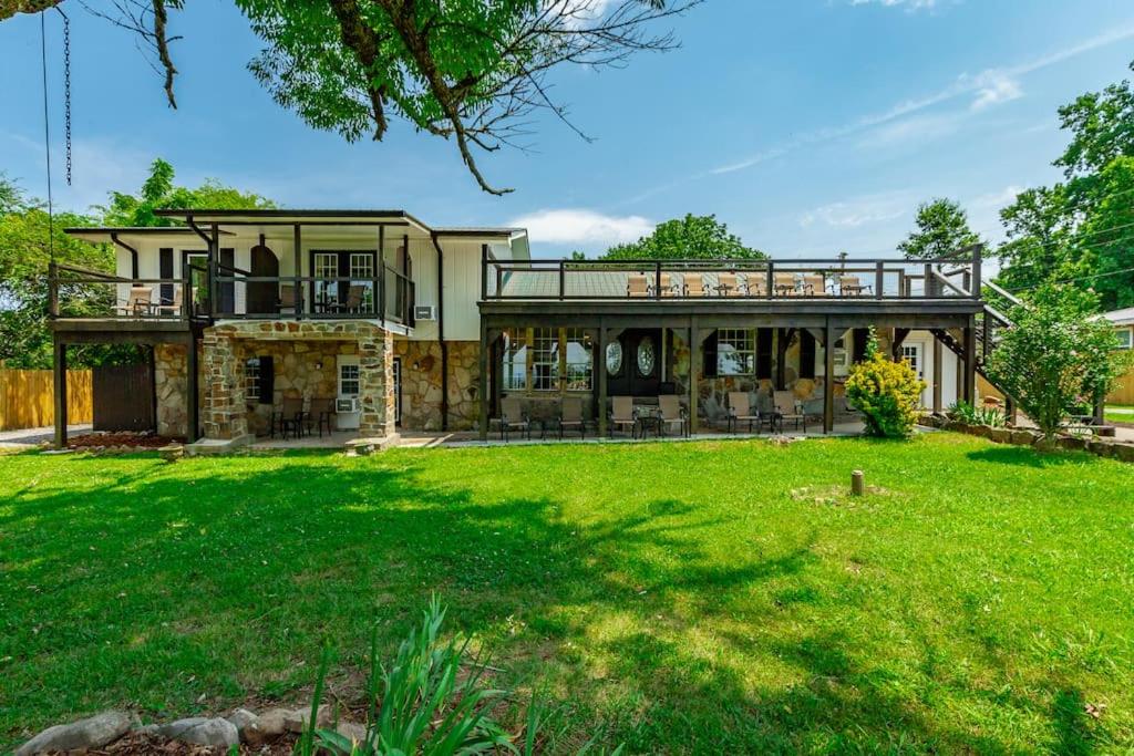 Wildflower Hotel on Lookout Mountain 1 - Bed and Breakfast Rising Fawn