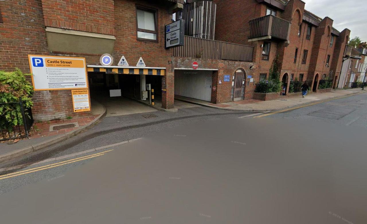 City Centre, River views, Sleeps 5, Free Parking - B&B Canterbury