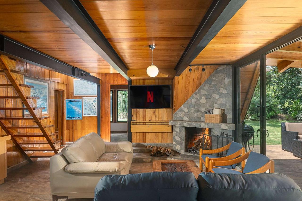 Avandaro Cozy Cabin Great Family Space - Bed and Breakfast Valle de Bravo