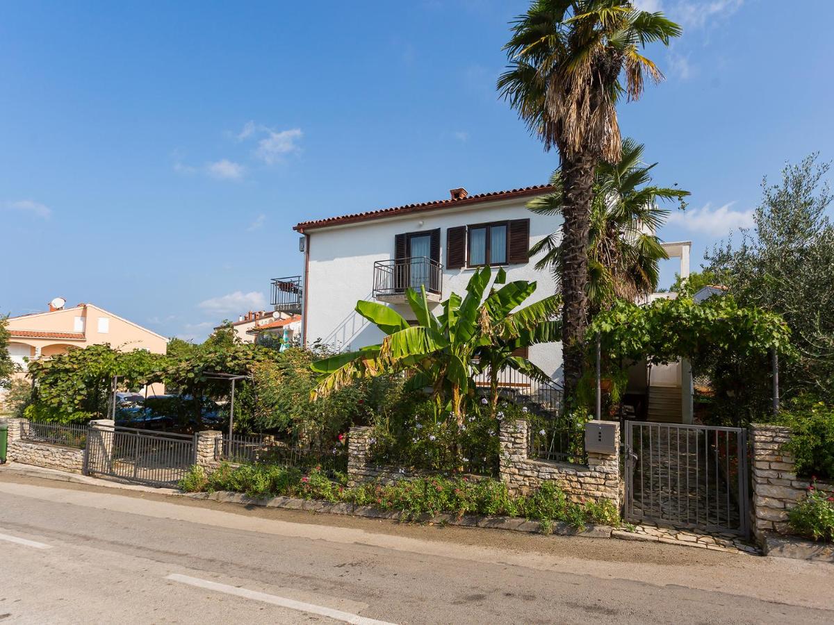 Apartamento con balcón