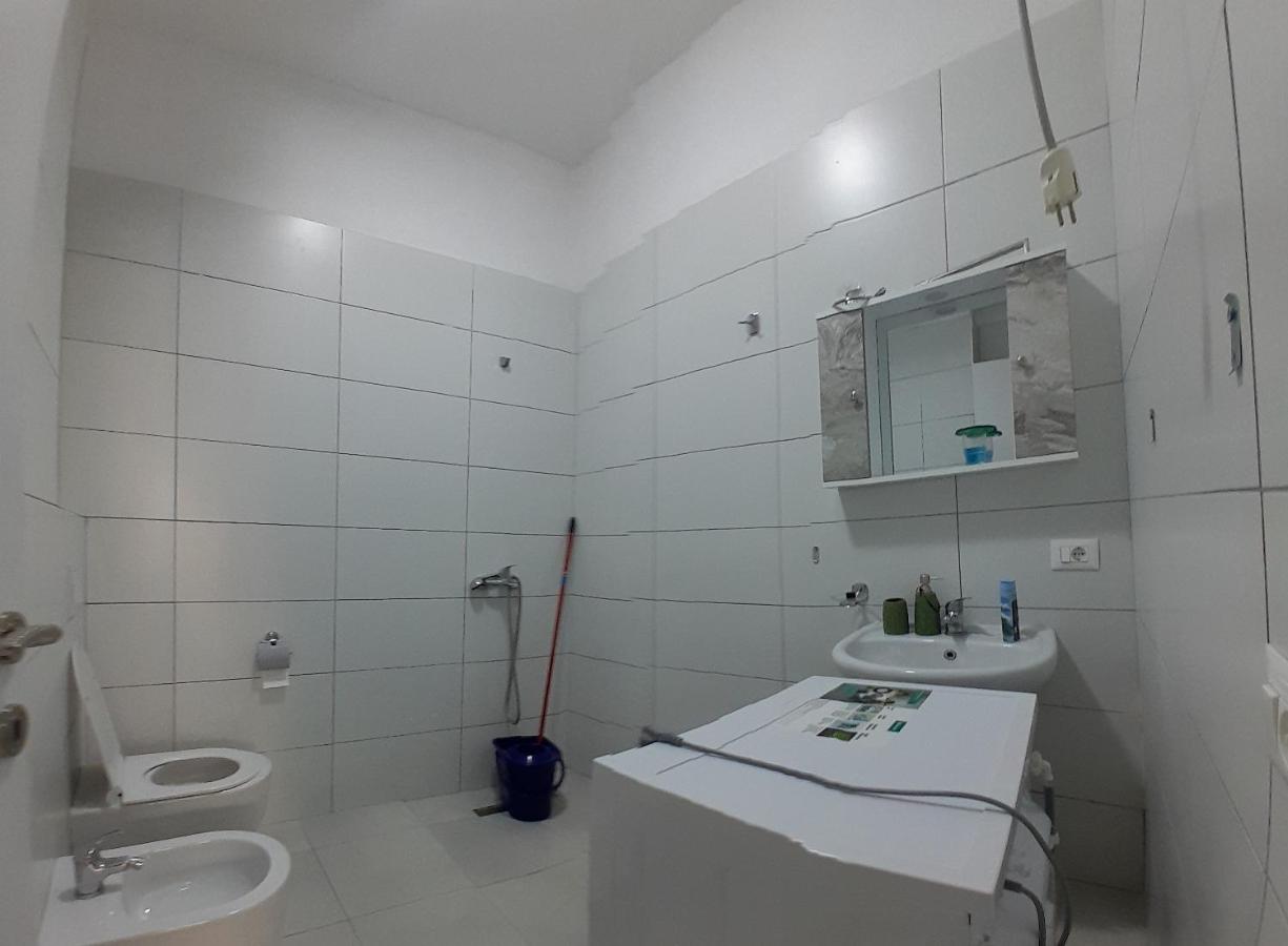 Studio apartment - B&B Tirana