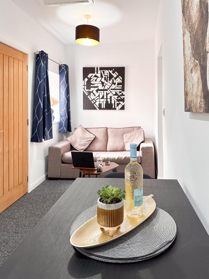 Luxe 1-Bedroom Flat in the Heart of Derby City - B&B Derby