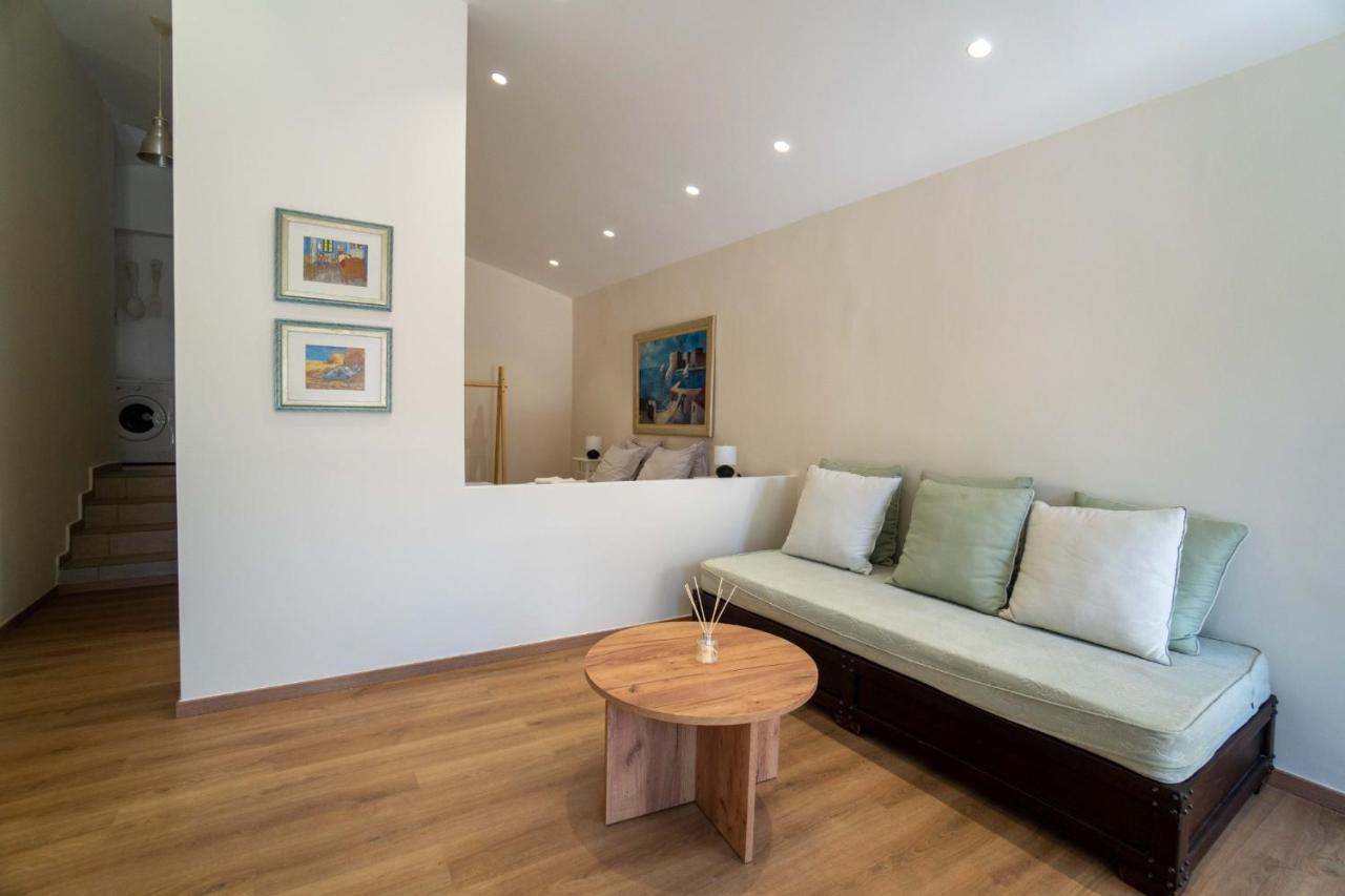 Relaxing Studio Agia Paraskevi - B&B Athens