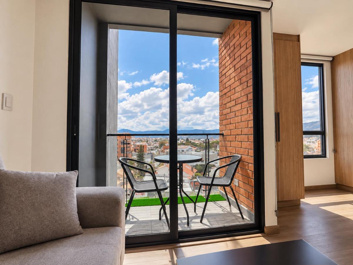 Estay Go Navarra Suite - B&B Cuenca
